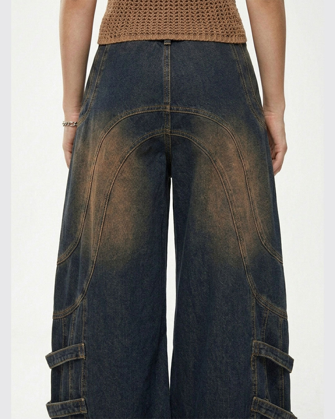 Women's Loose Fit Baggy Jeans – Button Pocket & Zipper Embellished