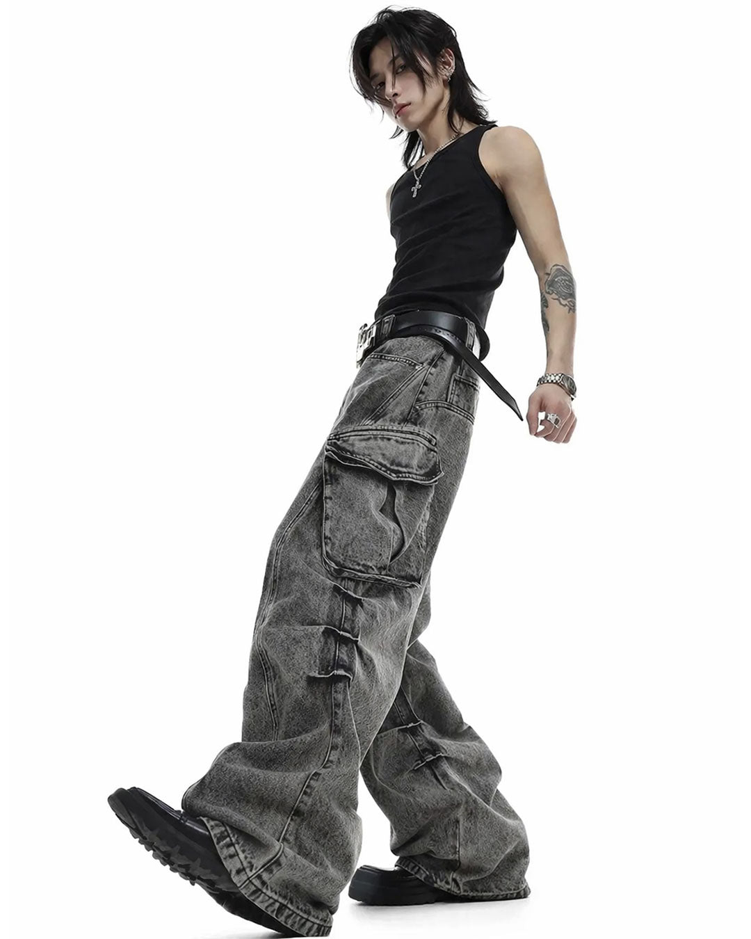 Baggy cargo jeans for men in washed grey denim with wide-leg fit, oversized side cargo pockets, and streetwear styling shown in front and back view.